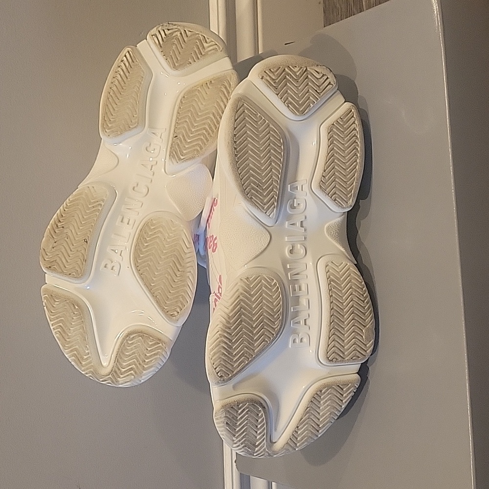 Balenciaga Triple S Sneaker - Picture 7 of 10